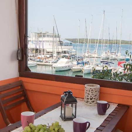 Harbour-Apartment With Sea View And Parking Spot Pula Exteriör bild