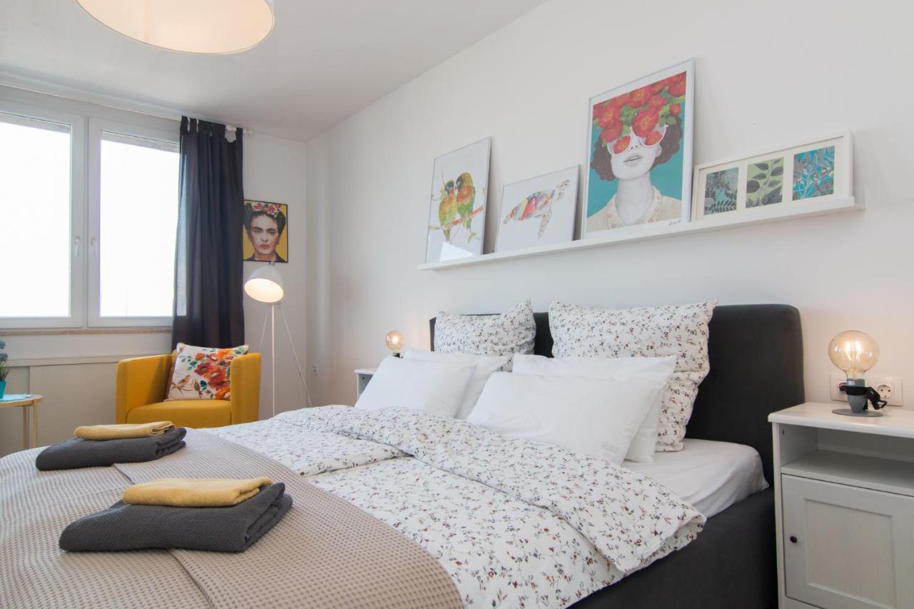 Harbour-Apartment With Sea View And Parking Spot Pula Exteriör bild