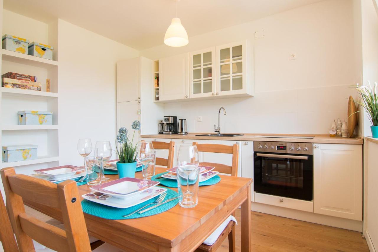 Harbour-Apartment With Sea View And Parking Spot Pula Exteriör bild